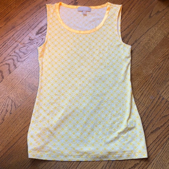 Banana Republic lightweight yellow sleeveless tee - Picture 2 of 5